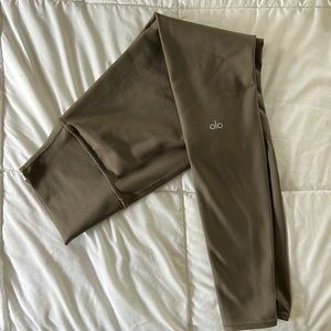 Olive Green Alo Airlift Leggings